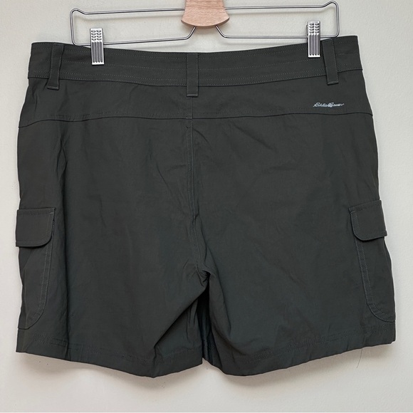Eddie Bauer Women’s Summer Trail Cargo Shorts Olive Green Size 12 - Picture 2 of 8